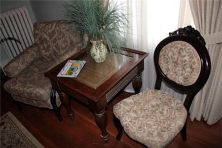 אדמונטון La Boheme Restaurant & B&B חדר תמונה